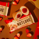 NUTLOVE Croissant Strawberry 60g - Image 2